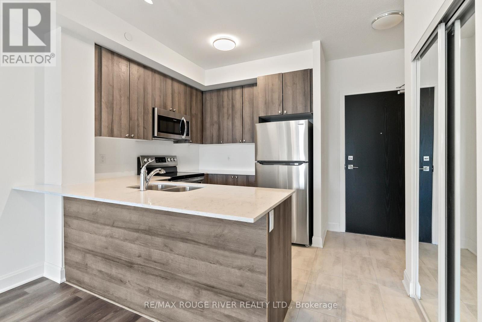 117 - 50 Lakebreeze Drive, Clarington, Ontario  L1B 0V9 - Photo 11 - E12431732