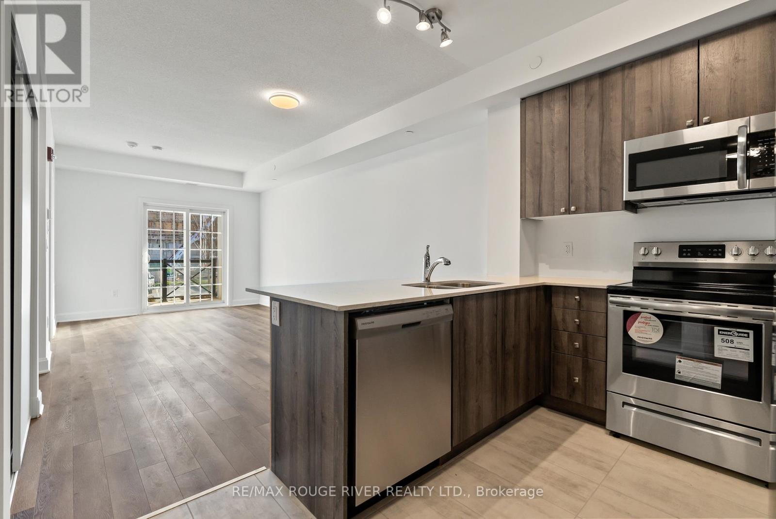 117 - 50 Lakebreeze Drive, Clarington, Ontario  L1B 0V9 - Photo 8 - E12431732
