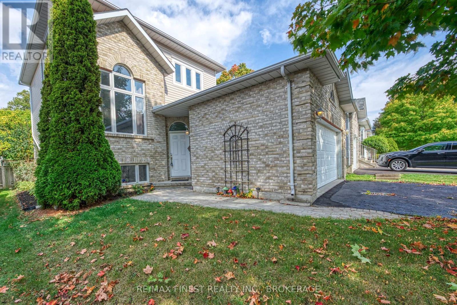 938 LOMBARDY STREET, Kingston, Ontario