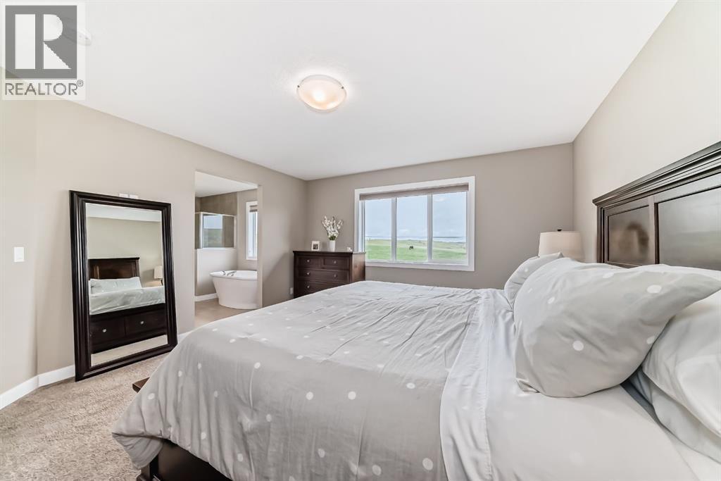 144 Sundown View, Cochrane, Alberta  T4C 2N9 - Photo 21 - A2238117