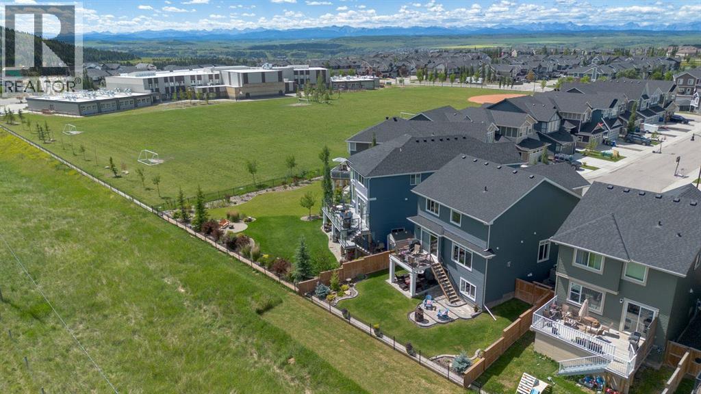 144 Sundown View, Cochrane, Alberta  T4C 2N9 - Photo 4 - A2238117