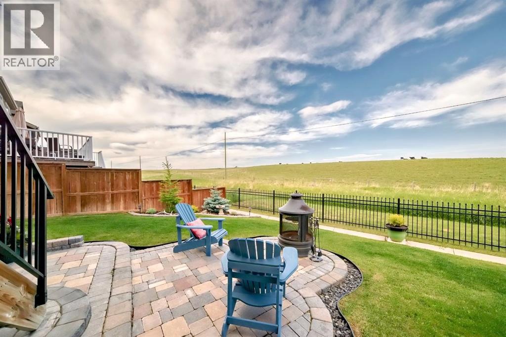 144 Sundown View, Cochrane, Alberta  T4C 2N9 - Photo 3 - A2238117