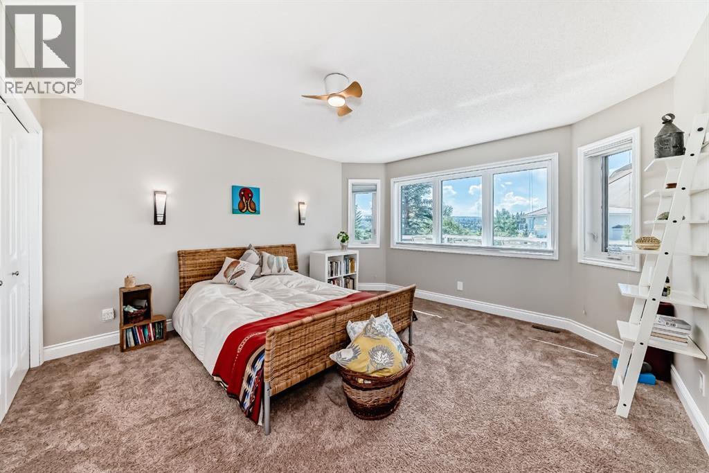 8 West Park Place, Cochrane, Alberta  T4C 1J7 - Photo 17 - A2243783