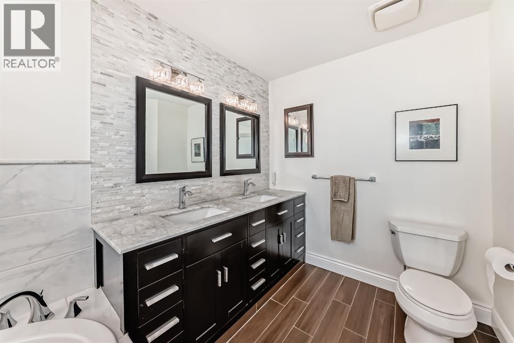 8 West Park Place, Cochrane, Alberta  T4C 1J7 - Photo 20 - A2243783