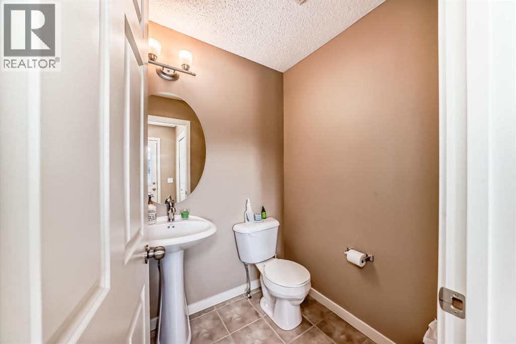 44 Sunset Road, Cochrane, Alberta  T4C 0H4 - Photo 13 - A2244245