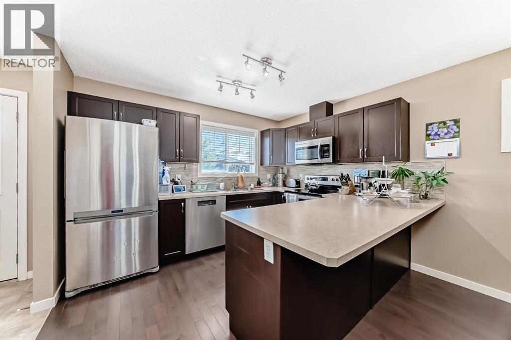 44 Sunset Road, Cochrane, Alberta  T4C 0H4 - Photo 3 - A2244245
