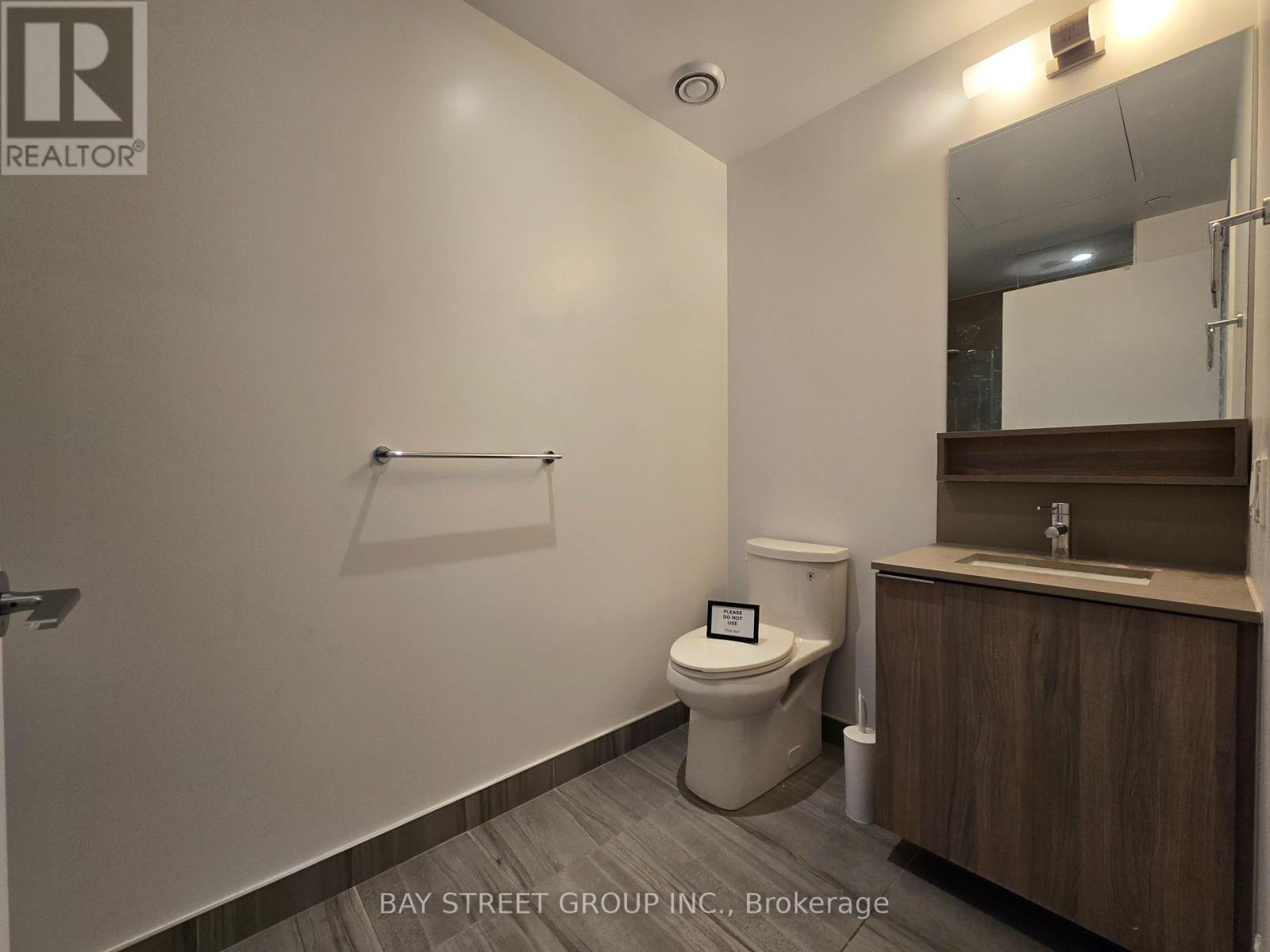 2708 - 950 Portage Parkway, Vaughan, Ontario  L4K 0J7 - Photo 6 - N12390053