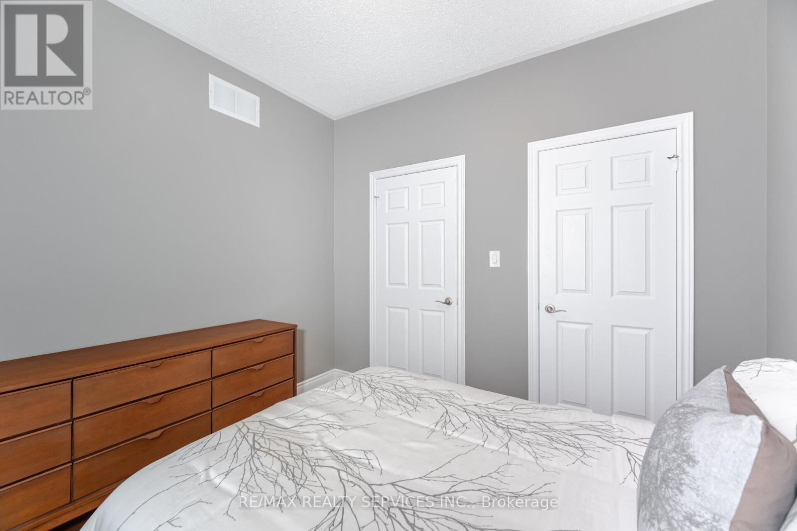 3 Tuscany Lane, Brampton, Ontario  L6R 1W5 - Photo 34 - W12431584