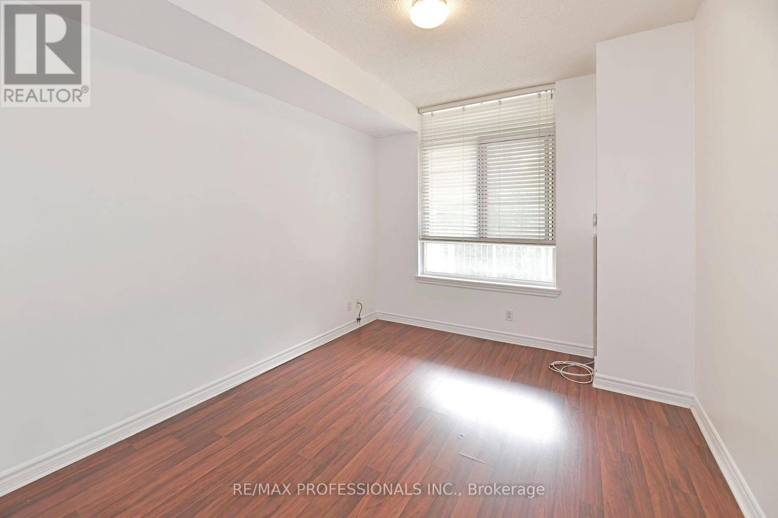 205 - 935 Royal York Road, Toronto, Ontario  M8Y 4H1 - Photo 11 - W12431606