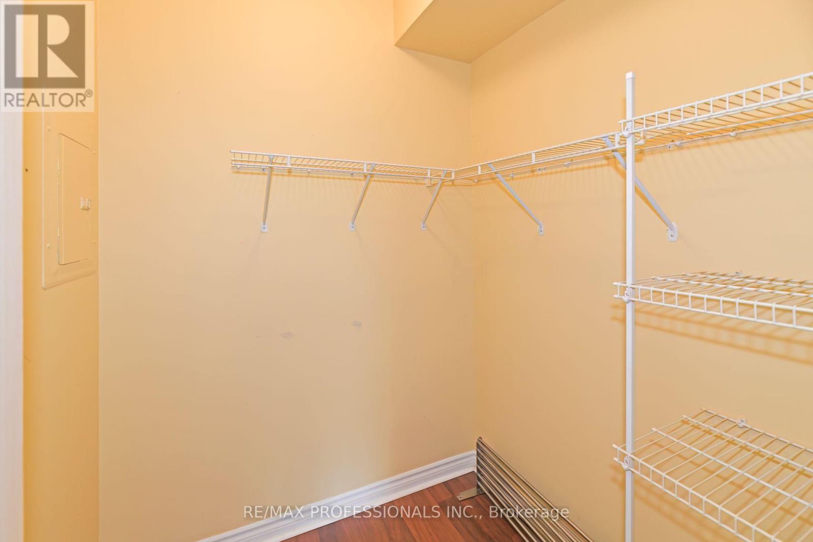 205 - 935 Royal York Road, Toronto, Ontario  M8Y 4H1 - Photo 13 - W12431606