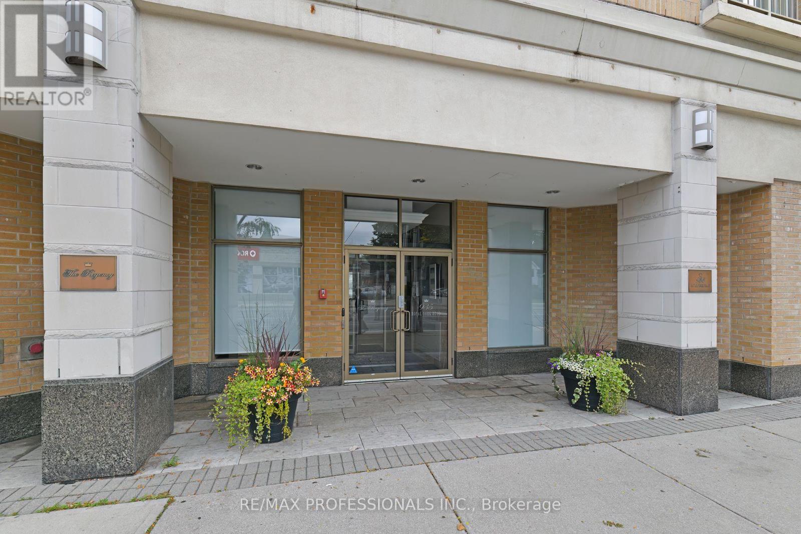205 - 935 Royal York Road, Toronto, Ontario  M8Y 4H1 - Photo 2 - W12431606