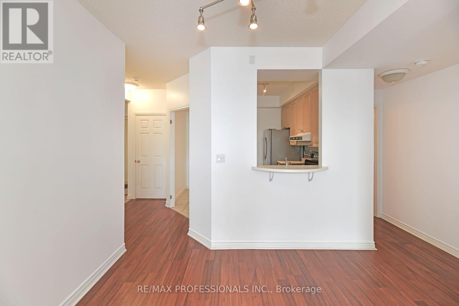 205 - 935 Royal York Road, Toronto, Ontario  M8Y 4H1 - Photo 6 - W12431606