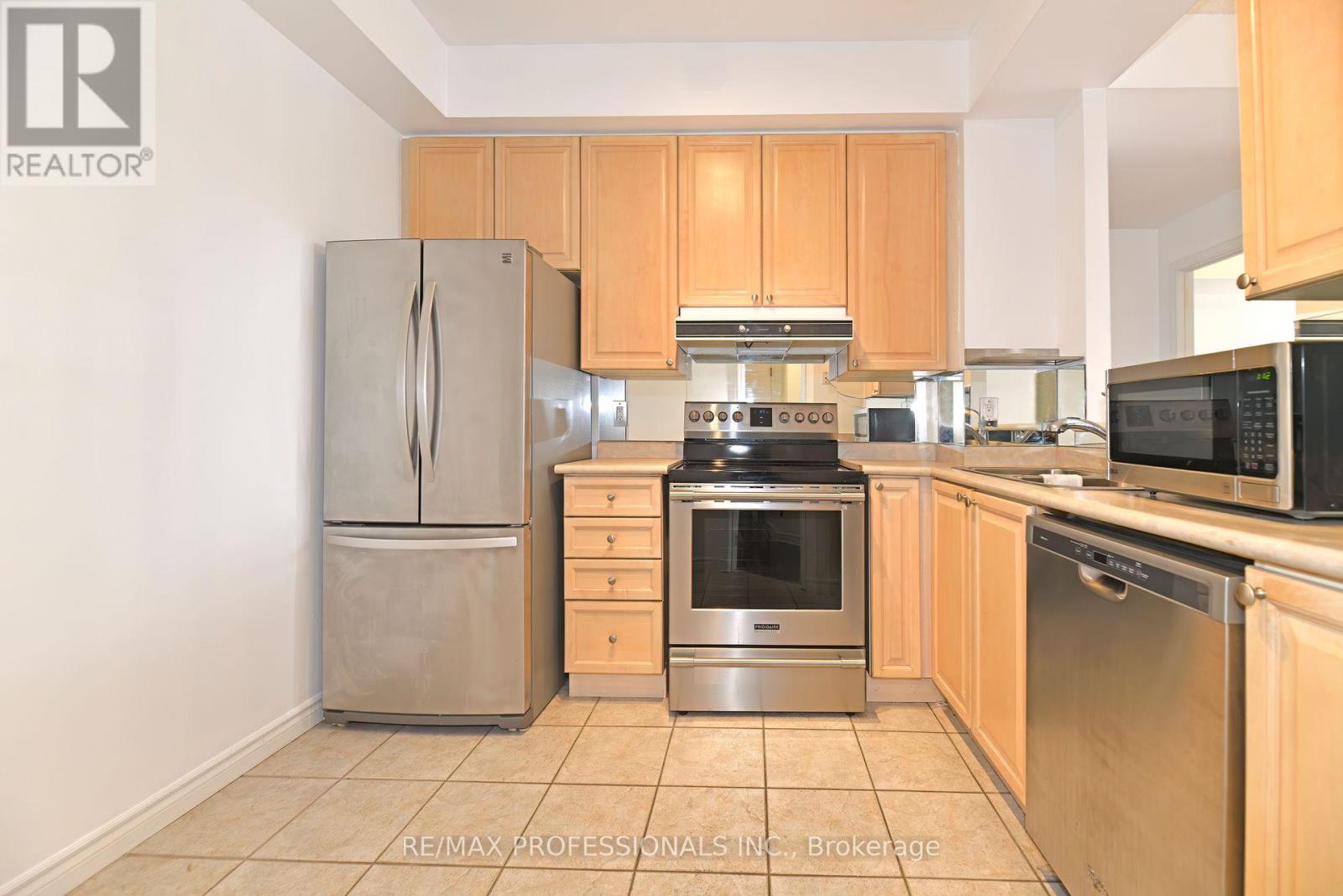 205 - 935 Royal York Road, Toronto, Ontario  M8Y 4H1 - Photo 8 - W12431606