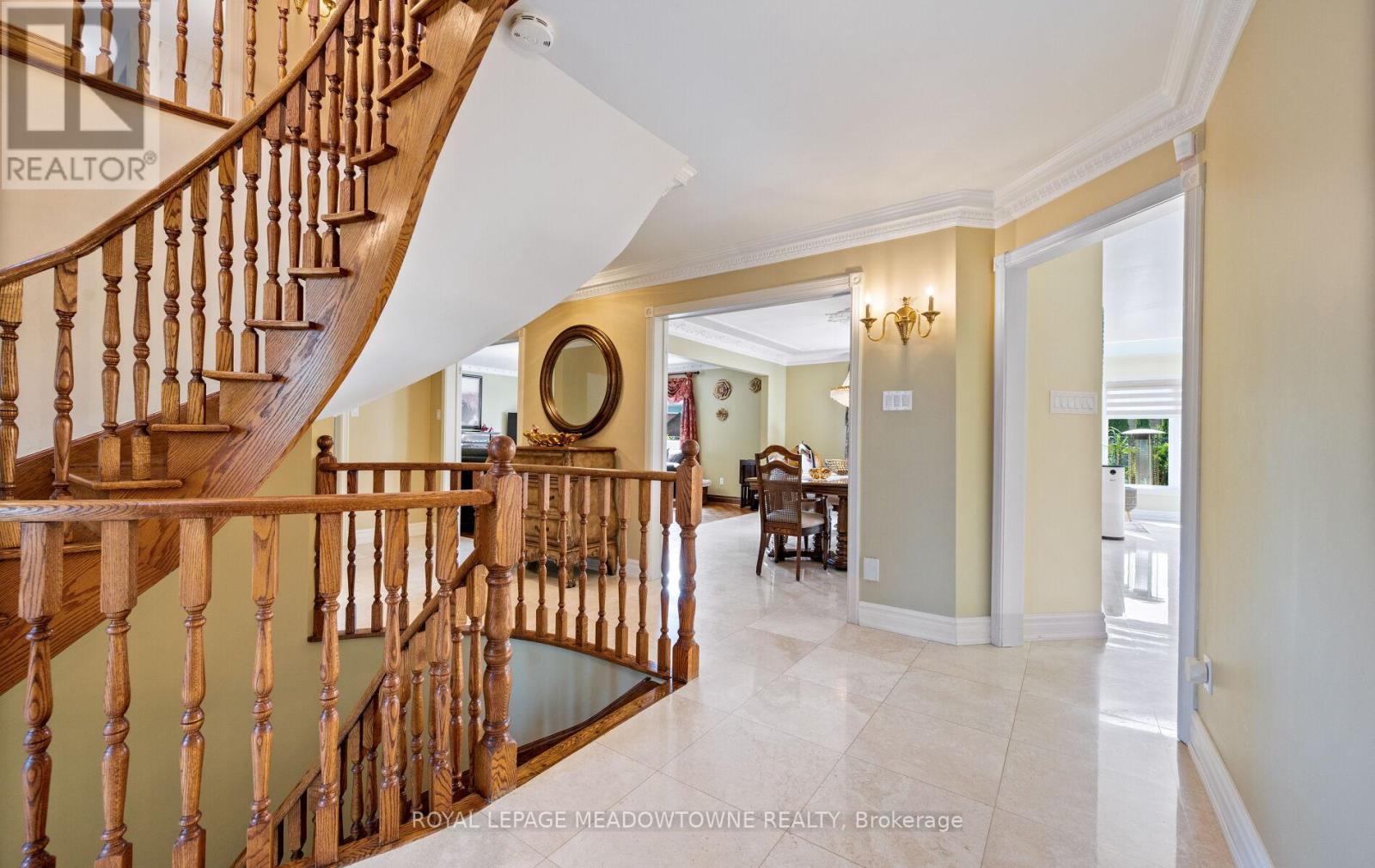 36 Shadywood Road, Brampton, Ontario  L6Z 4M1 - Photo 10 - W12431610