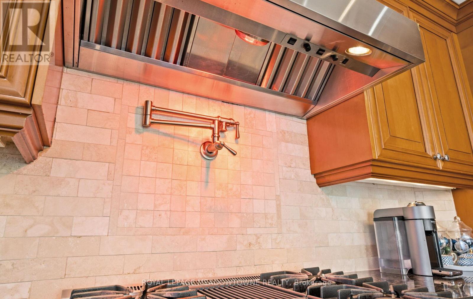36 Shadywood Road, Brampton, Ontario  L6Z 4M1 - Photo 19 - W12431610