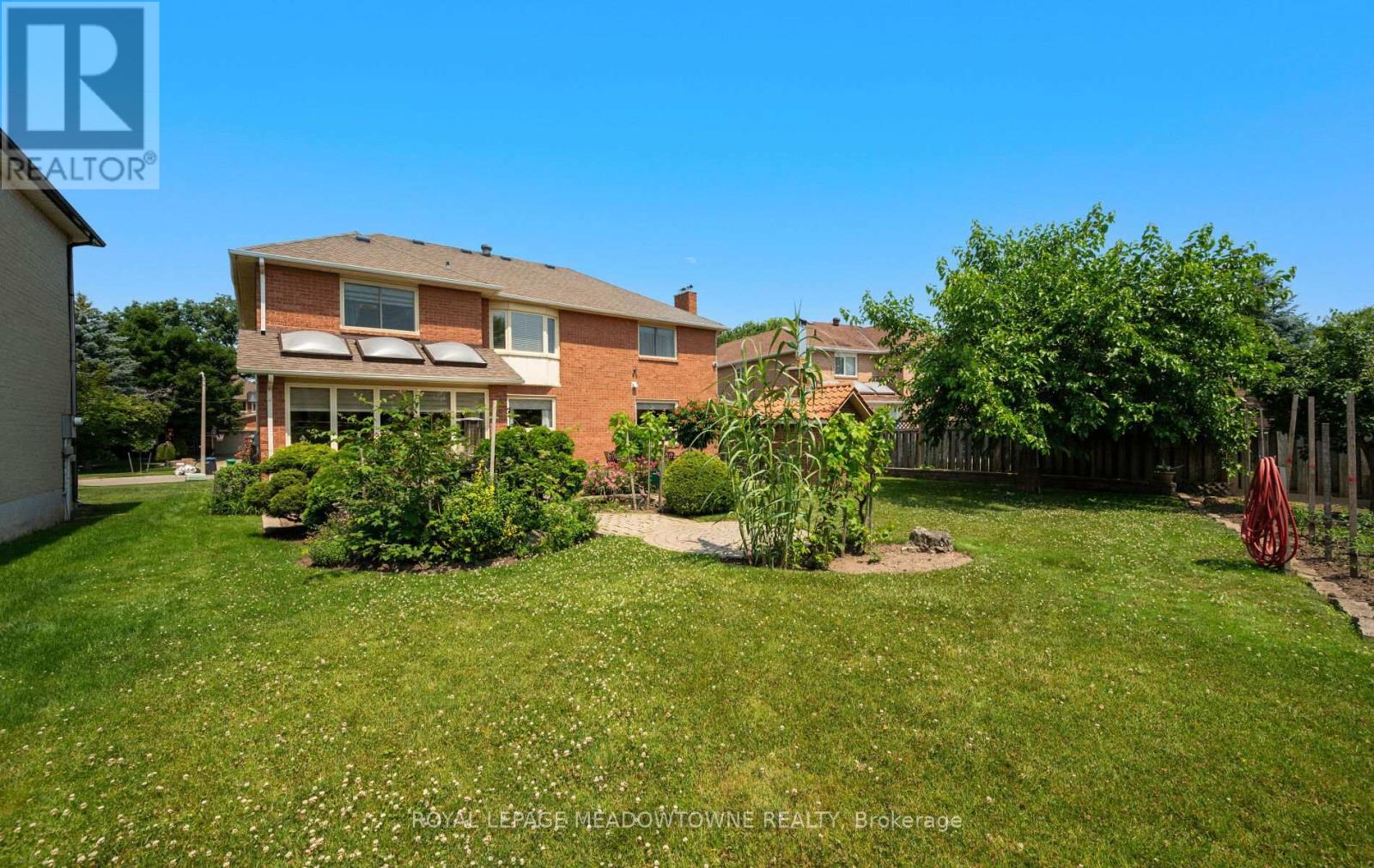 36 Shadywood Road, Brampton, Ontario  L6Z 4M1 - Photo 47 - W12431610