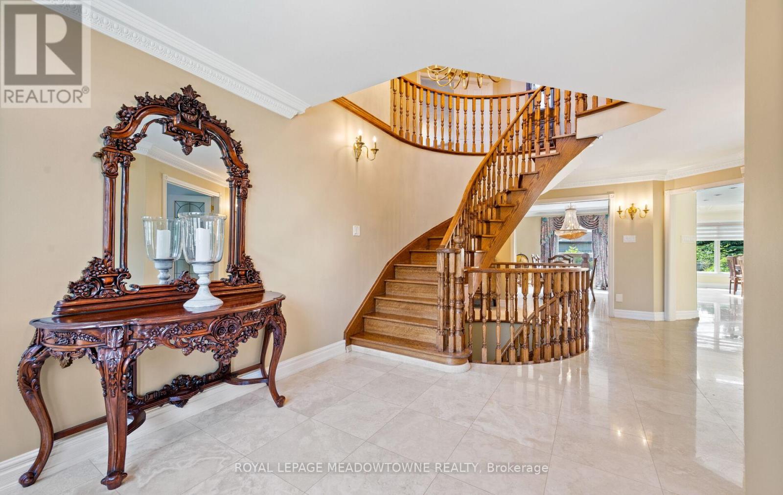 36 Shadywood Road, Brampton, Ontario  L6Z 4M1 - Photo 6 - W12431610