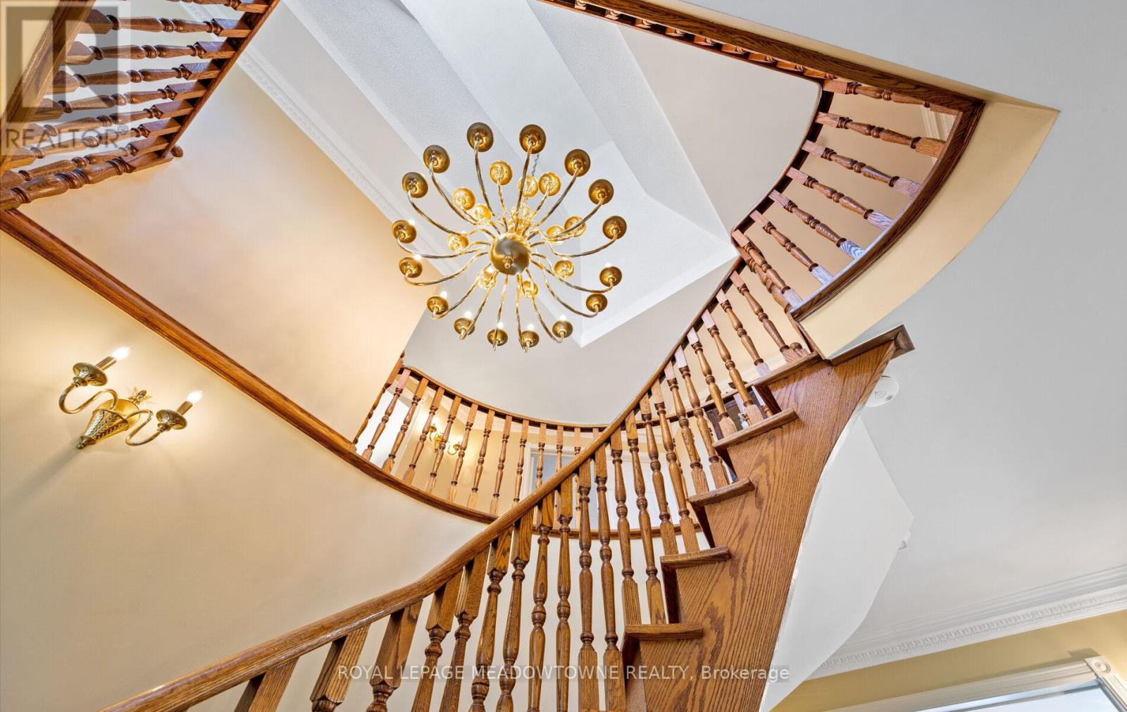 36 Shadywood Road, Brampton, Ontario  L6Z 4M1 - Photo 7 - W12431610