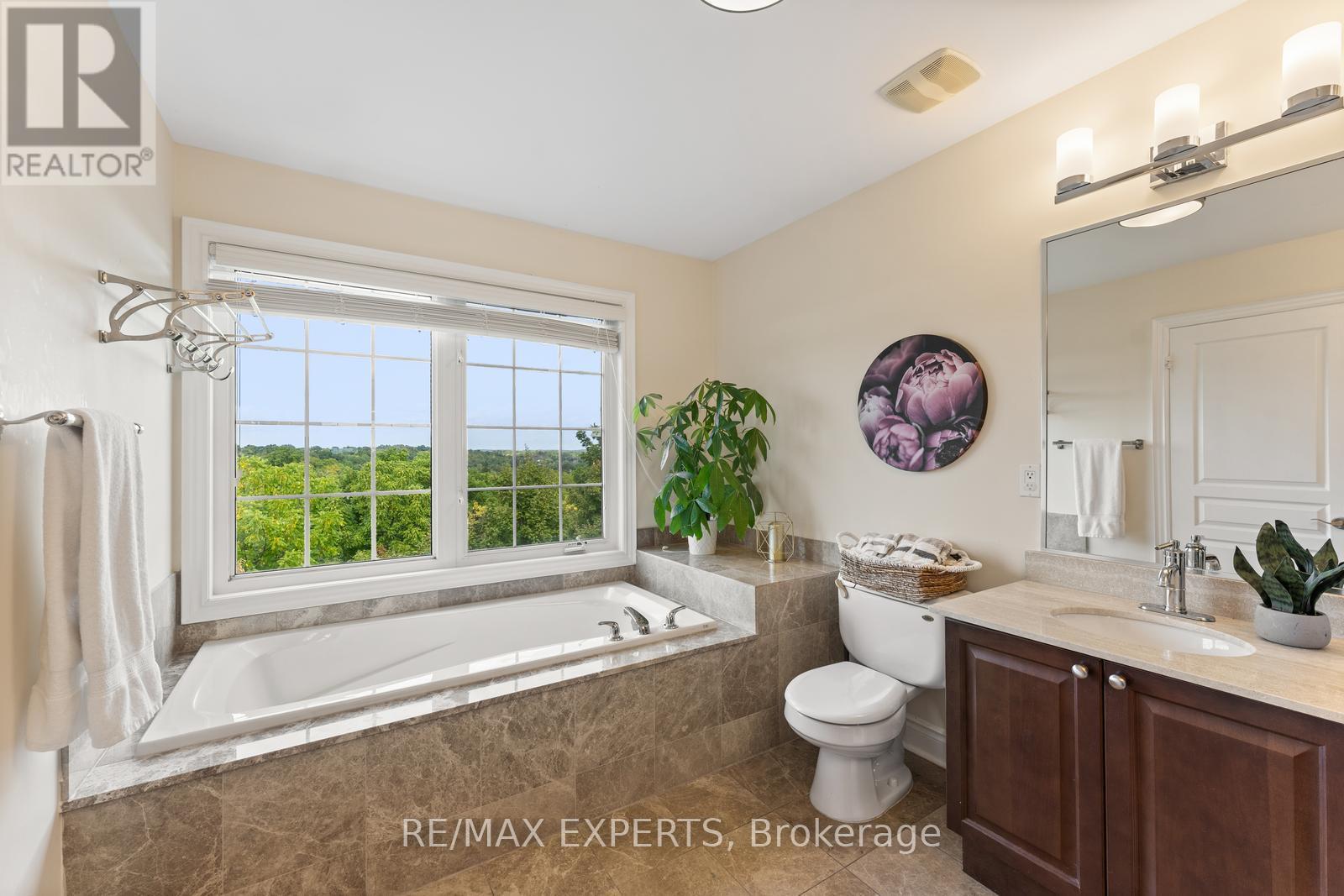 134 Rolling Hills Lane, Caledon, Ontario  L7E 4E1 - Photo 27 - W12431624