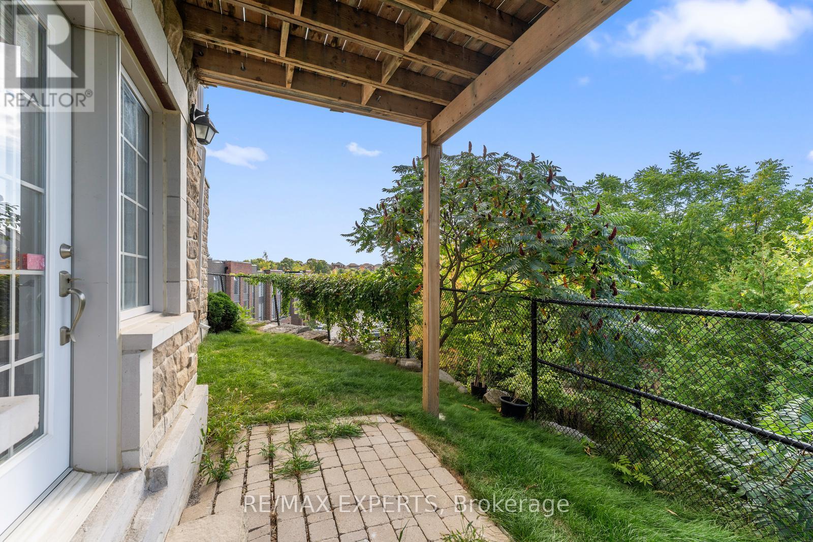134 Rolling Hills Lane, Caledon, Ontario  L7E 4E1 - Photo 38 - W12431624