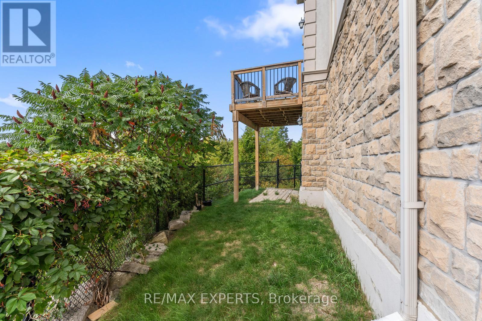 134 Rolling Hills Lane, Caledon, Ontario  L7E 4E1 - Photo 39 - W12431624