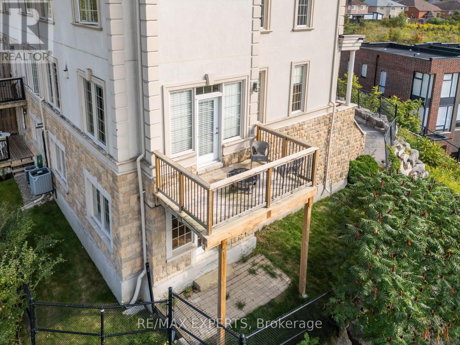 134 Rolling Hills Lane, Caledon, Ontario  L7E 4E1 - Photo 40 - W12431624