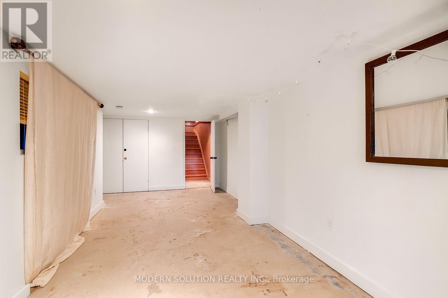 5a Dynevor Road, Toronto, Ontario  M6E 3W7 - Photo 30 - W12431639