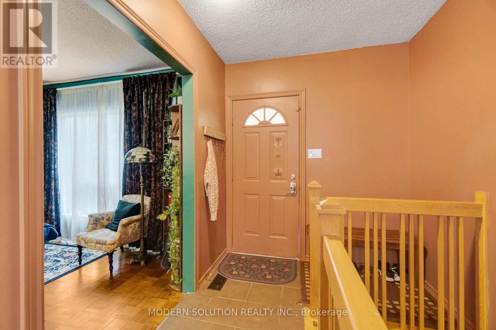 5a Dynevor Road, Toronto, Ontario  M6E 3W7 - Photo 8 - W12431639