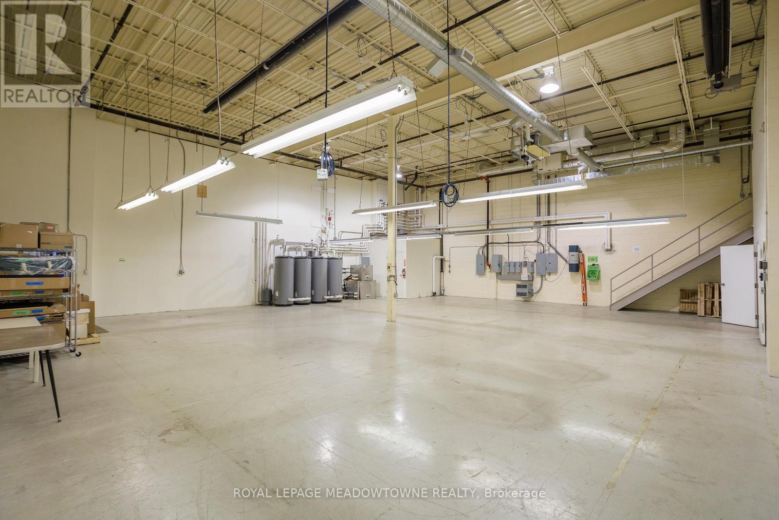 3565 Nashua Drive, Mississauga, Ontario  L4V 1R1 - Photo 8 - W12431657
