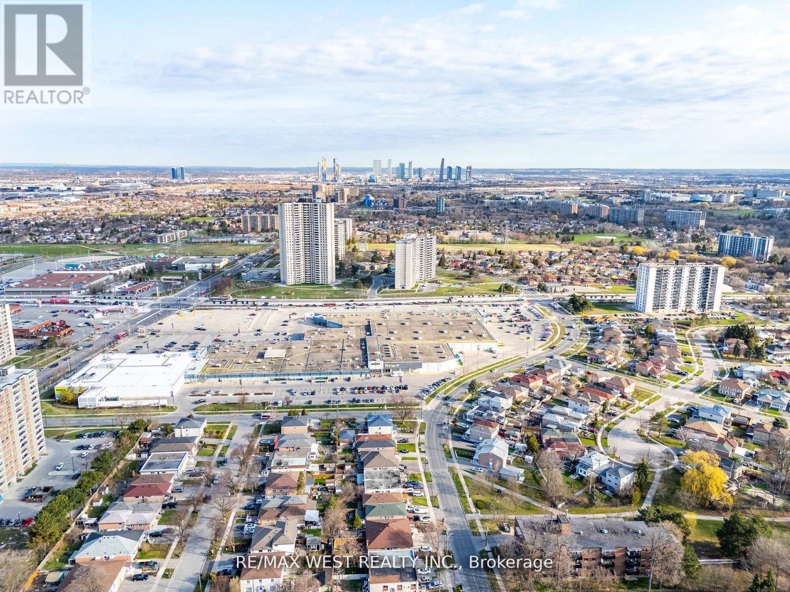 2800 Jane Street, Toronto, Ontario  M3N 2H9 - Photo 10 - W12431662