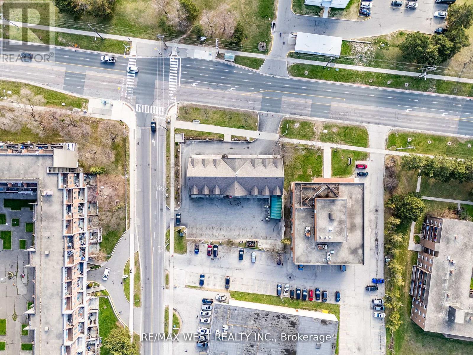 2800 Jane Street, Toronto, Ontario  M3N 2H9 - Photo 7 - W12431662