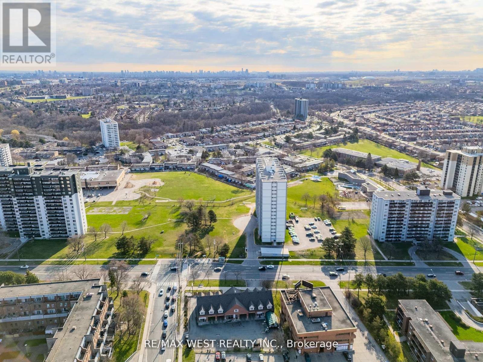 2800 Jane Street, Toronto, Ontario  M3N 2H9 - Photo 8 - W12431662