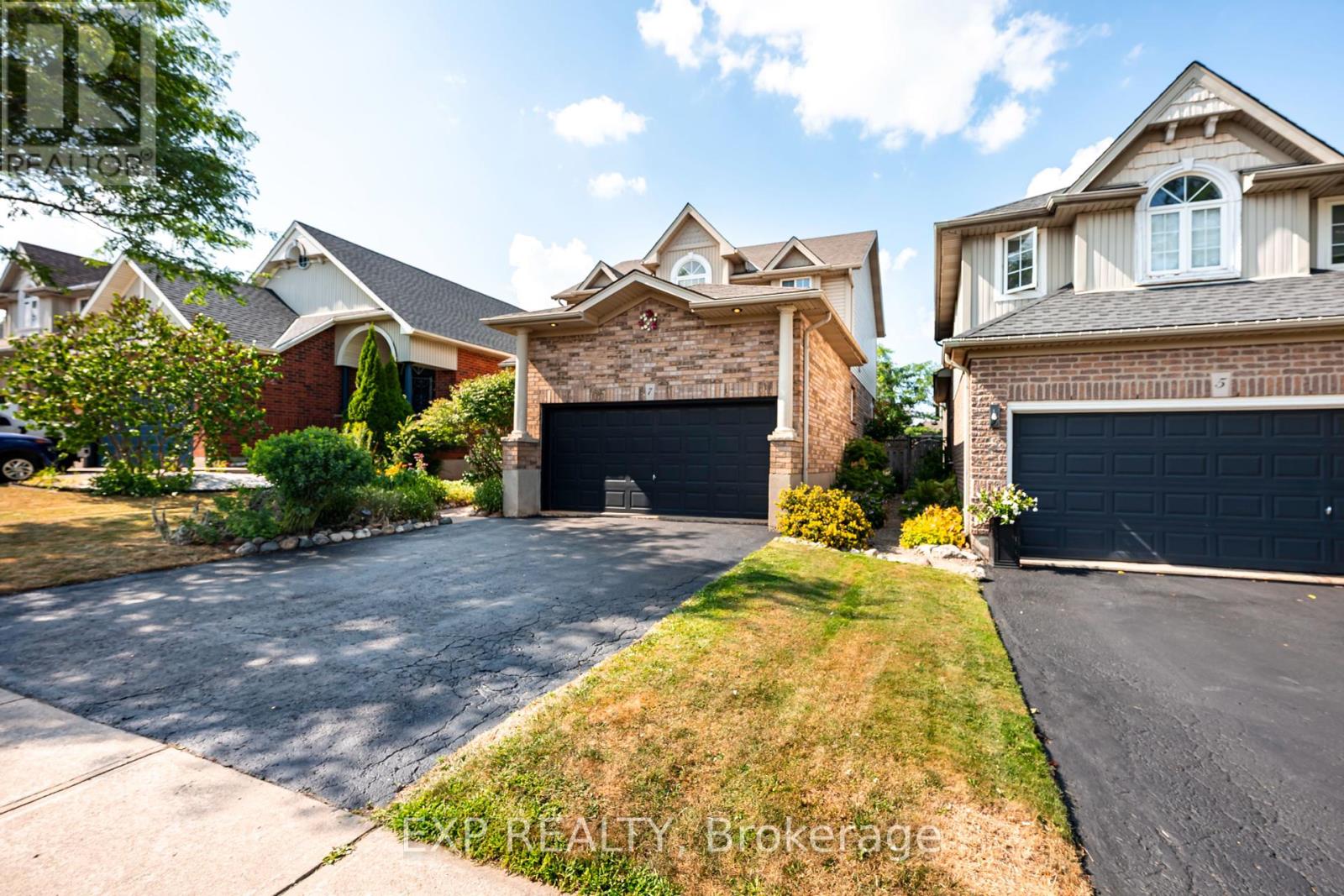 7 Rose Street, Orangeville, Ontario  L9W 5C5 - Photo 3 - W12431691
