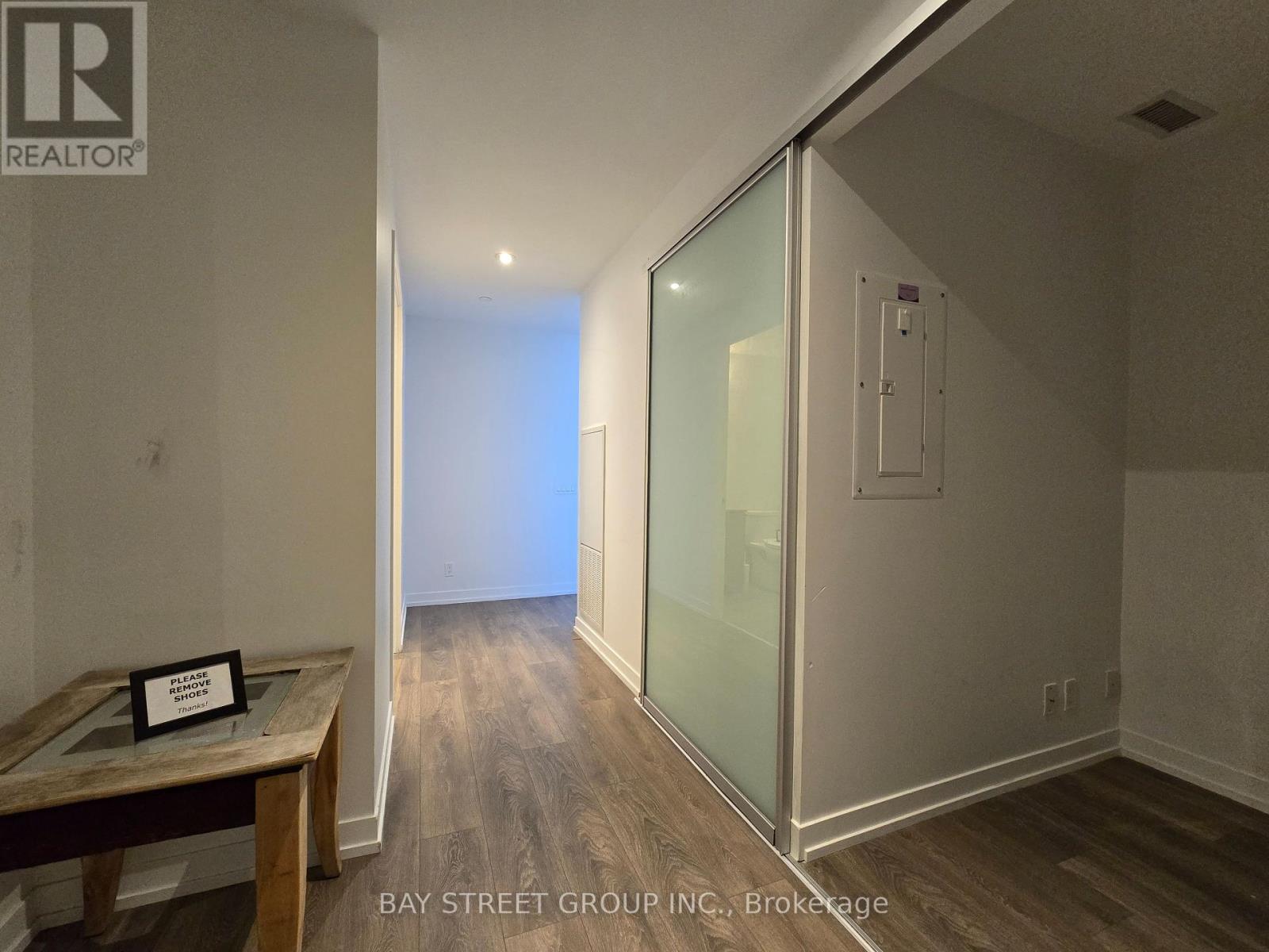 2708 - 950 Portage Parkway, Vaughan, Ontario  L4K 0J7 - Photo 3 - N12390053