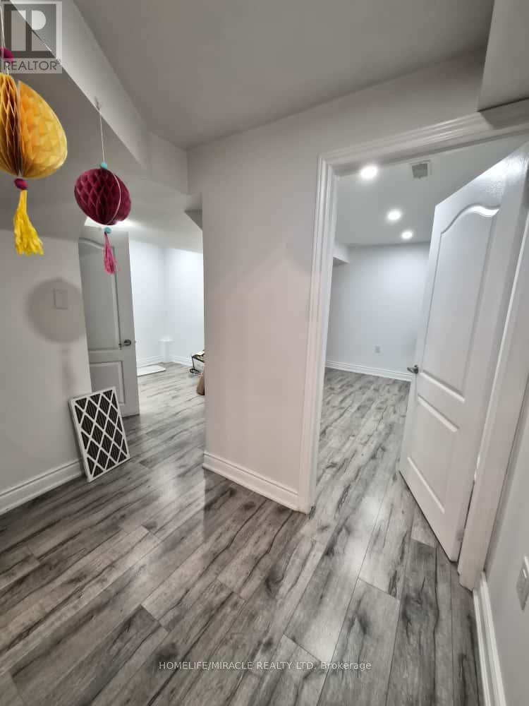 132 Deep Spring Crescent, Vaughan, Ontario  L6A 3L4 - Photo 9 - N12402310