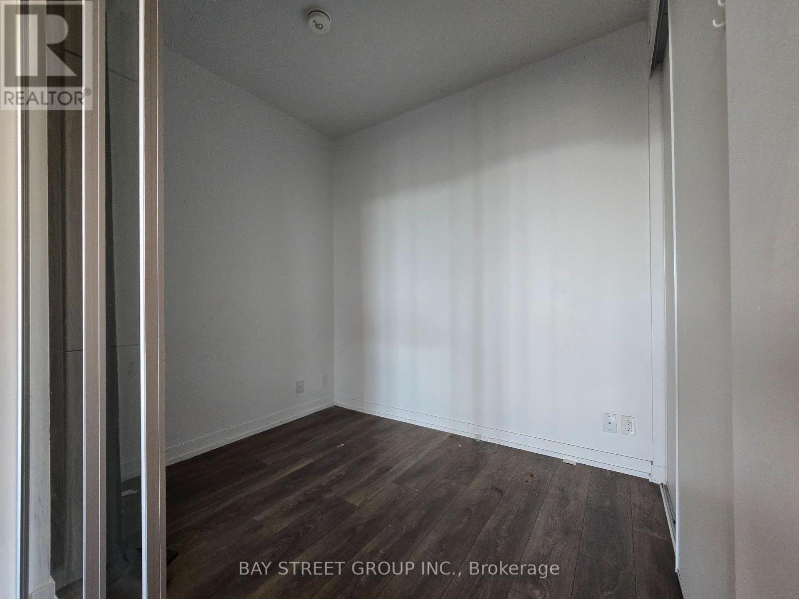 2708 - 950 Portage Parkway, Vaughan, Ontario  L4K 0J7 - Photo 8 - N12390053