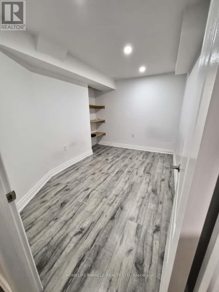 132 Deep Spring Crescent, Vaughan, Ontario  L6A 3L4 - Photo 11 - N12402310