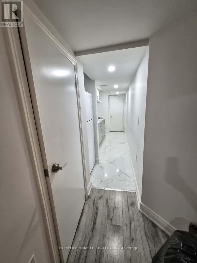 132 Deep Spring Crescent, Vaughan, Ontario  L6A 3L4 - Photo 8 - N12402310