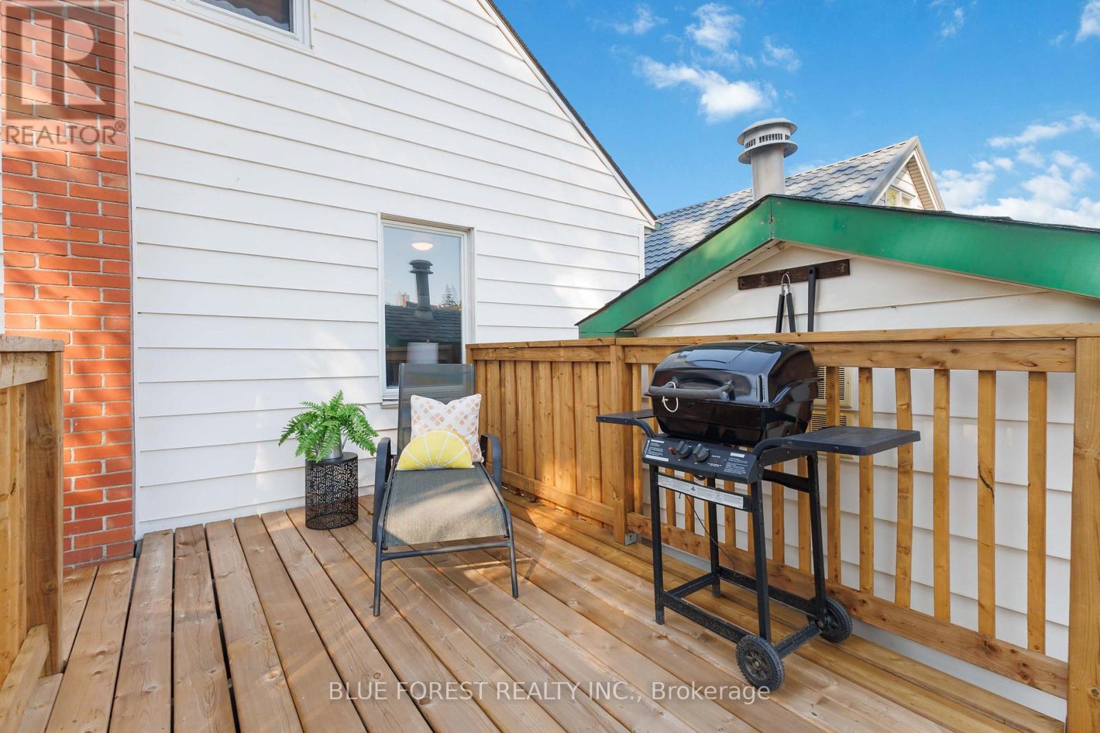 49 Raywood Avenue, London South, Ontario  N6C 1Y6 - Photo 45 - X12431718