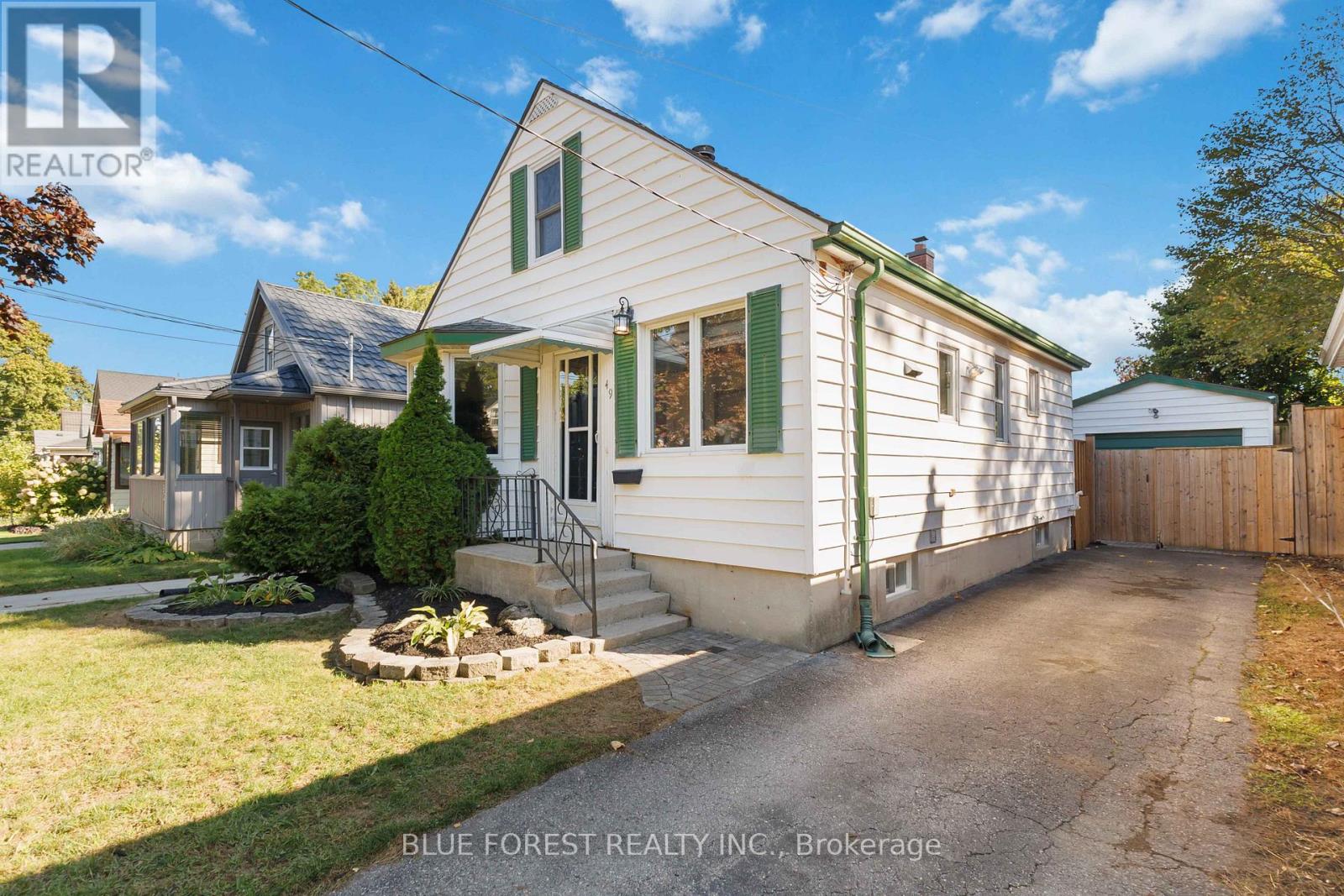 49 Raywood Avenue, London South, Ontario  N6C 1Y6 - Photo 48 - X12431718