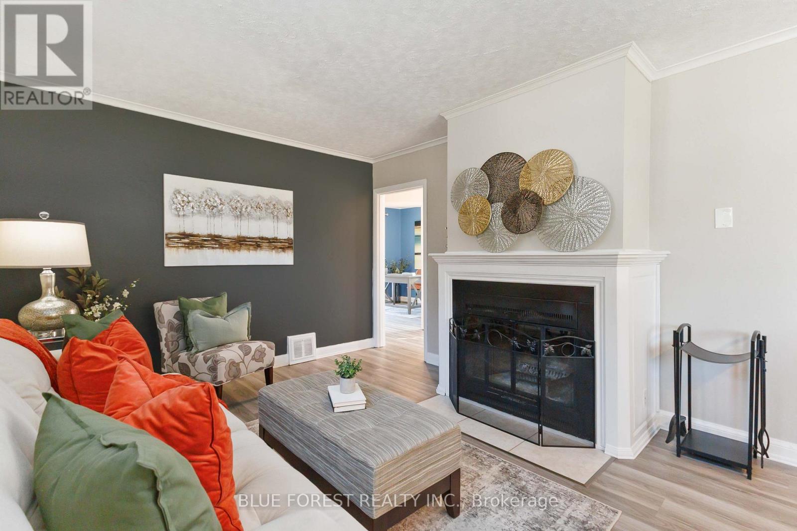 49 Raywood Avenue, London South, Ontario  N6C 1Y6 - Photo 7 - X12431718