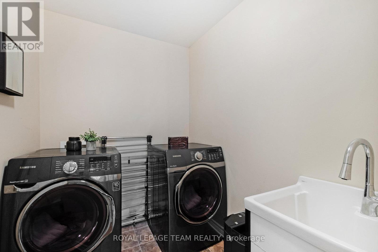 124 Stonewalk Drive, North Grenville, Ontario  K0G 1J0 - Photo 24 - X12431739
