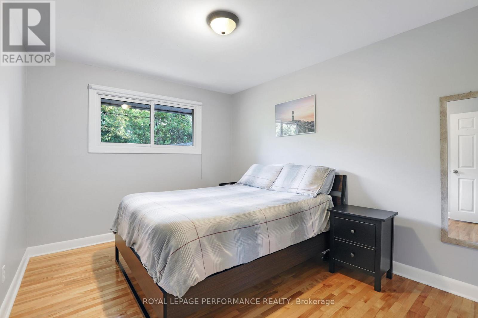 1347 Highgate Road, Ottawa, Ontario  K2C 2Y5 - Photo 16 - X12431742