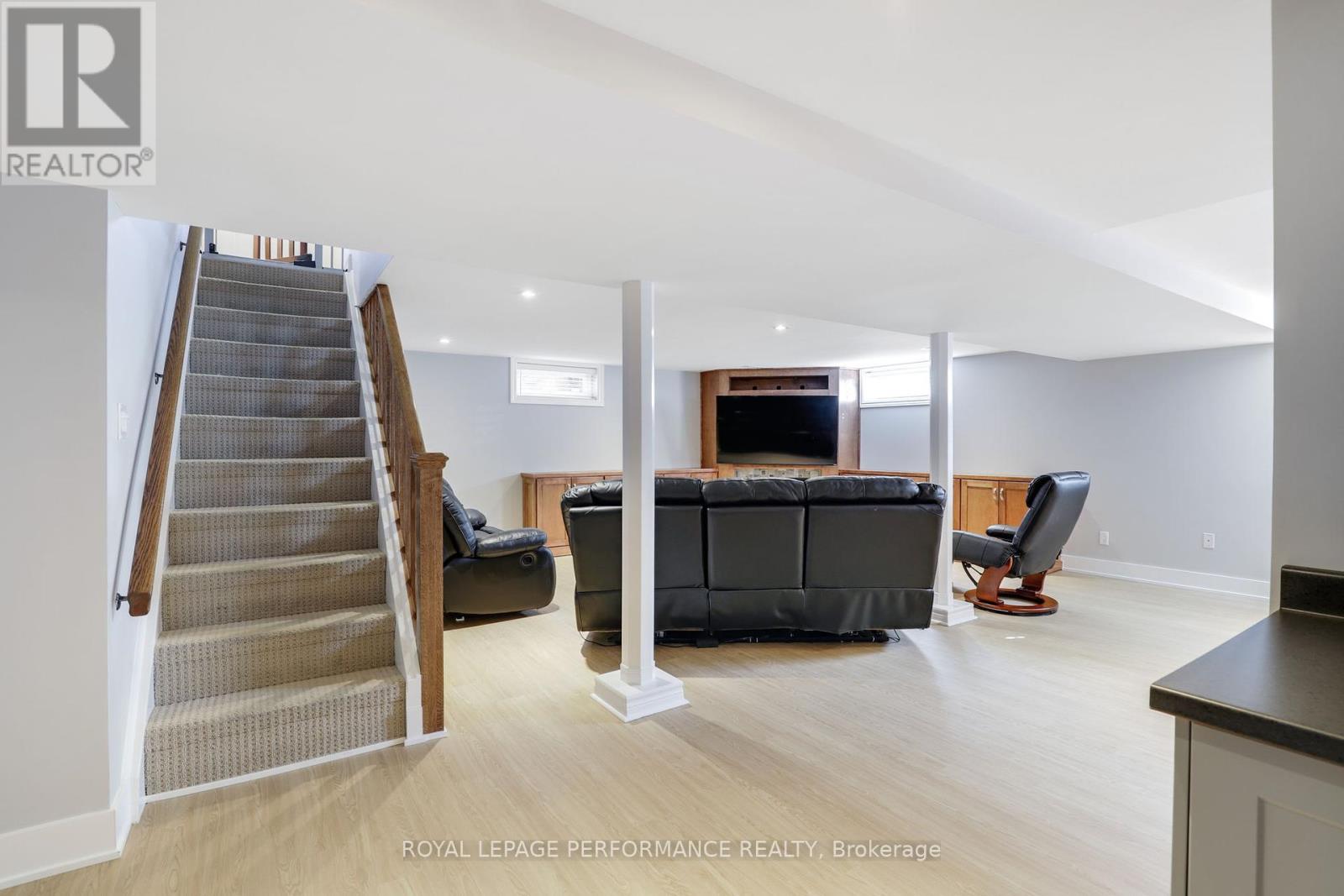 1347 Highgate Road, Ottawa, Ontario  K2C 2Y5 - Photo 22 - X12431742