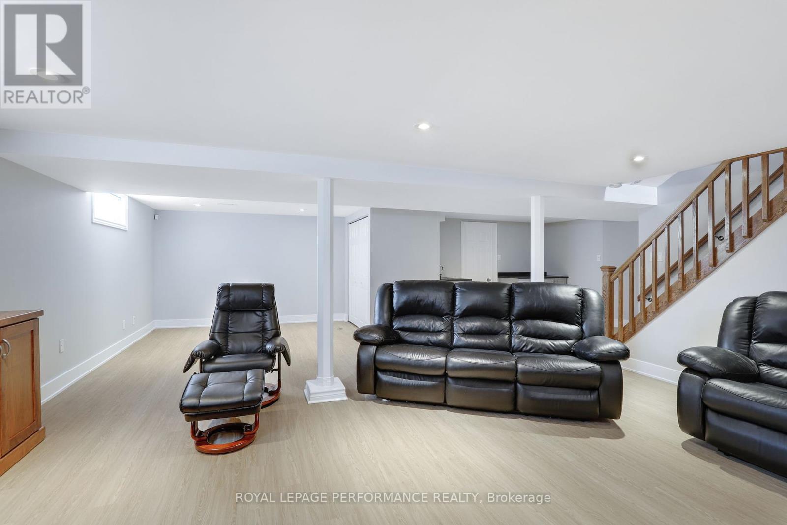 1347 Highgate Road, Ottawa, Ontario  K2C 2Y5 - Photo 27 - X12431742