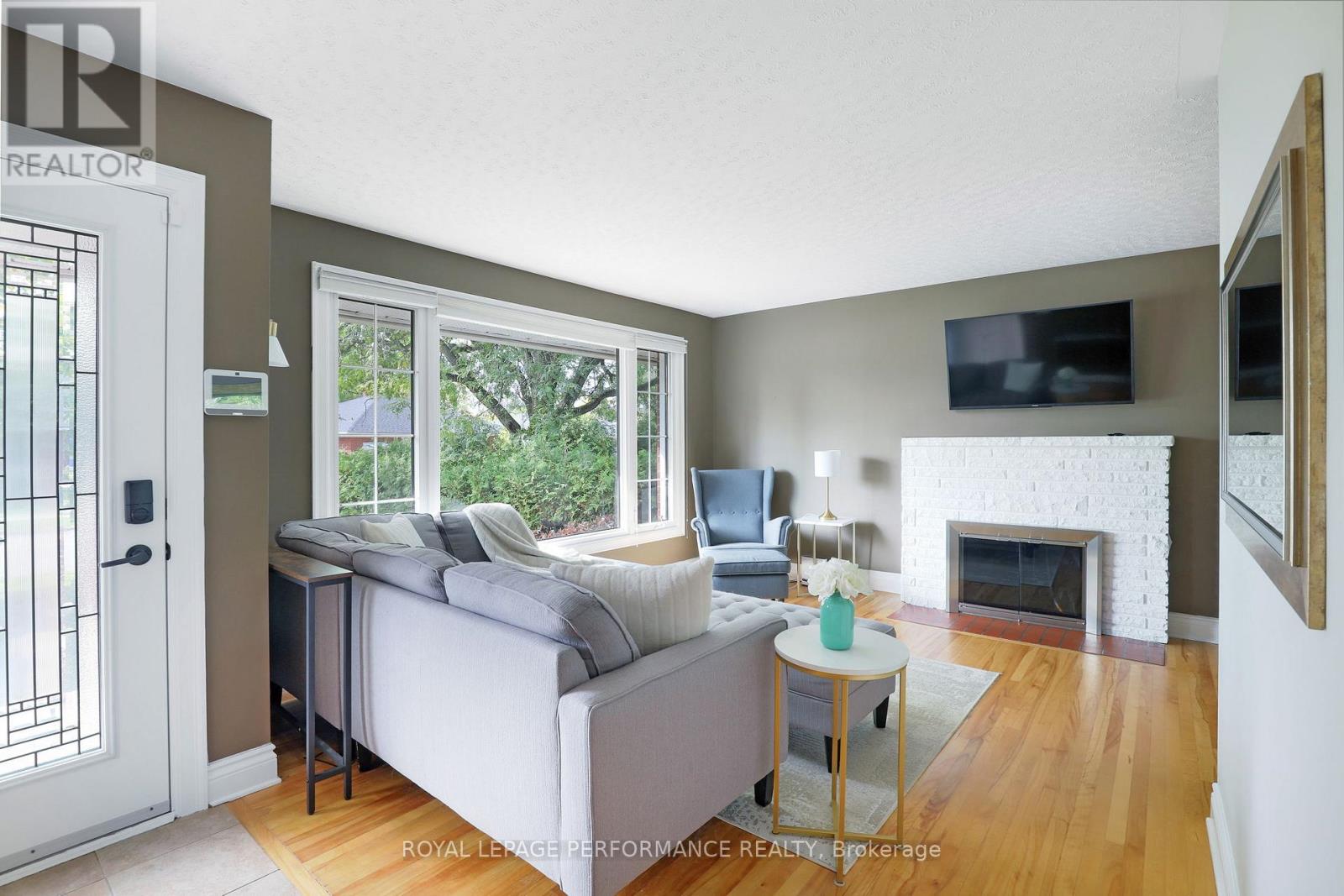 1347 Highgate Road, Ottawa, Ontario  K2C 2Y5 - Photo 6 - X12431742