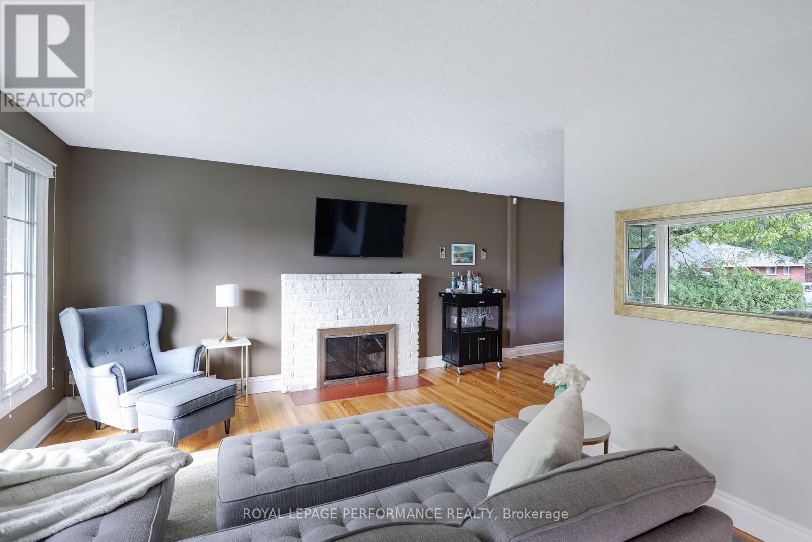 1347 Highgate Road, Ottawa, Ontario  K2C 2Y5 - Photo 7 - X12431742