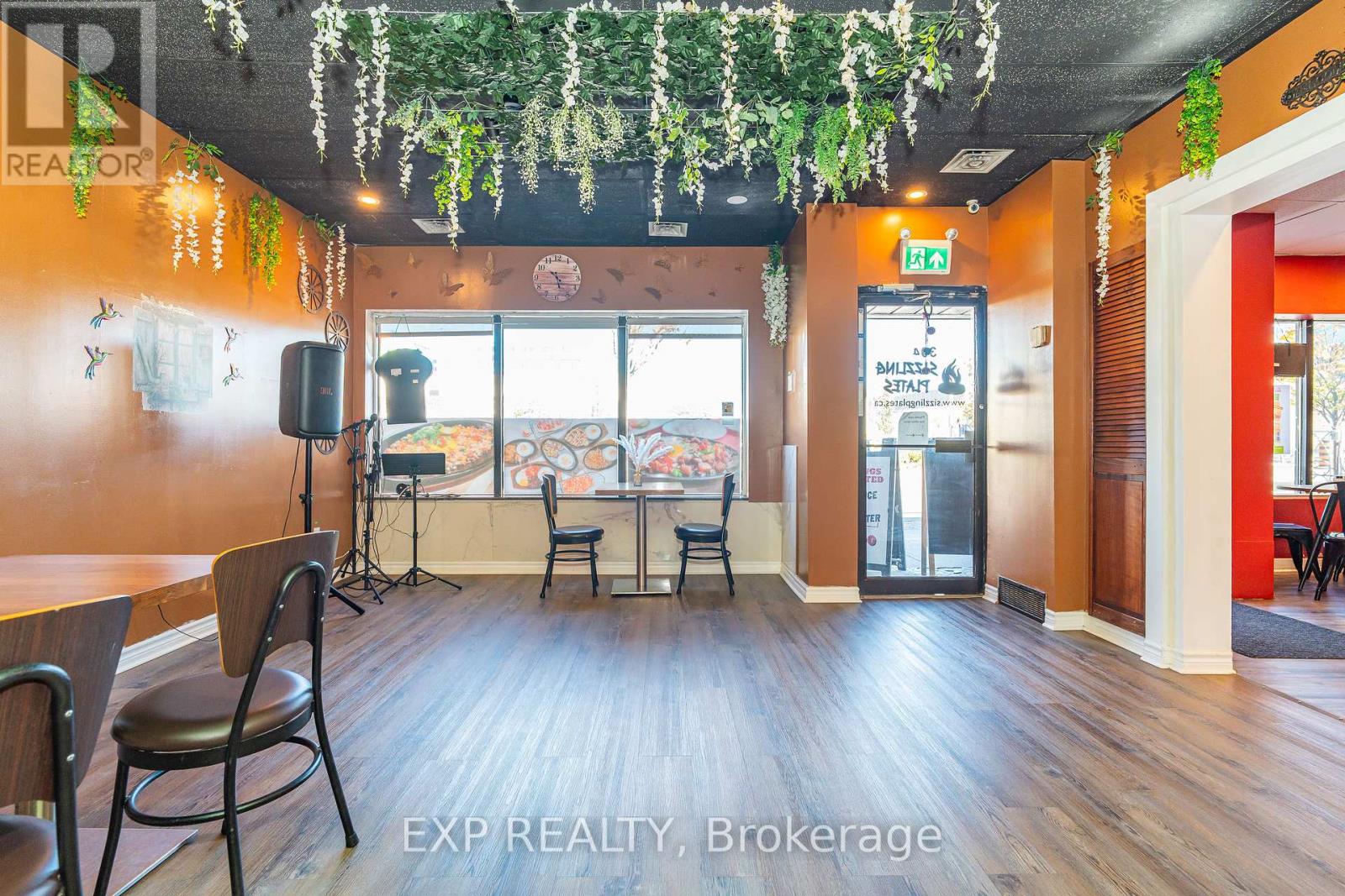 304-306 Preston Street, Ottawa, Ontario  K1R 7R6 - Photo 3 - X12431797