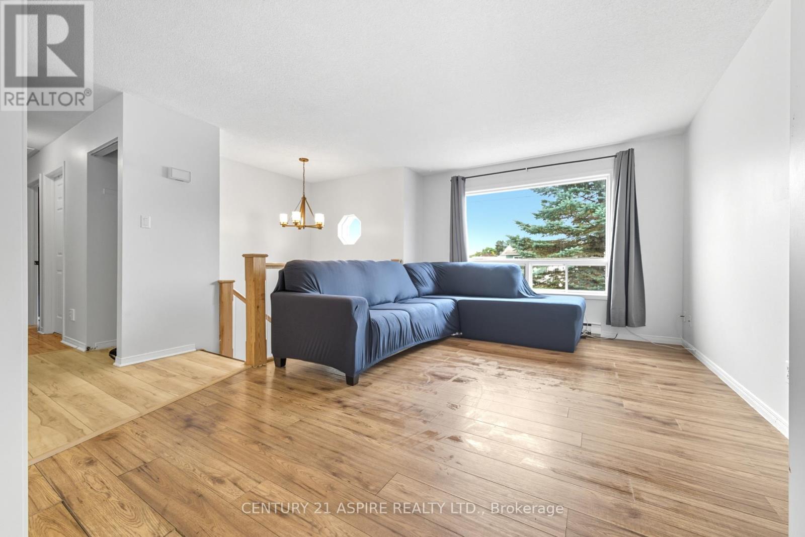 12 Dutch Drive, Petawawa, Ontario  K8H 3M2 - Photo 18 - X12431726