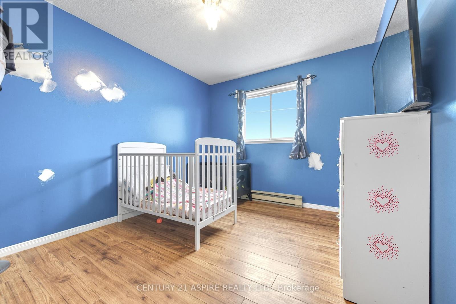 12 Dutch Drive, Petawawa, Ontario  K8H 3M2 - Photo 24 - X12431726